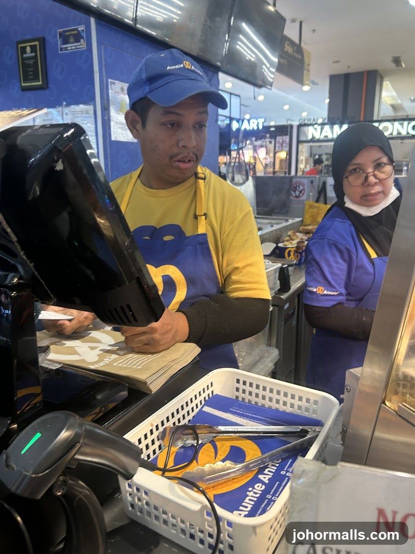 Auntie Anne's Staff
