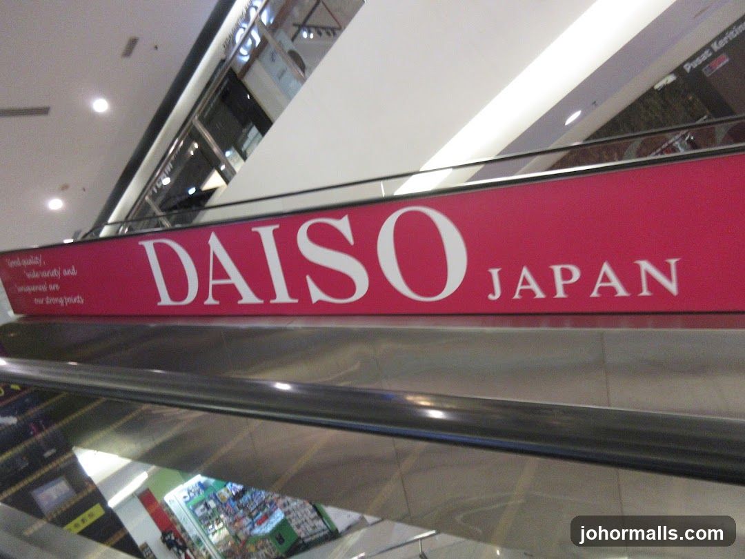 Daiso Japan Sign