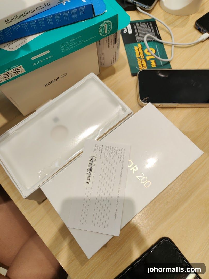 Honor Gift Box and Accessories