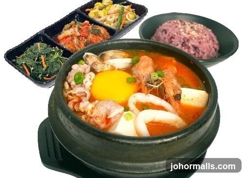 Korean Stew with Side Dishes