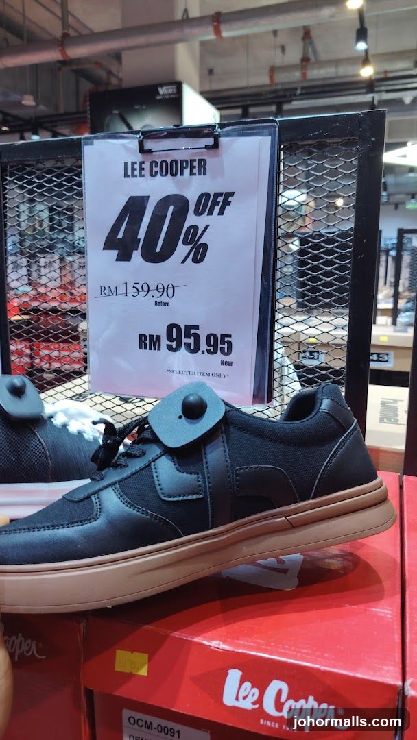 Lee Cooper 40% Off Sale