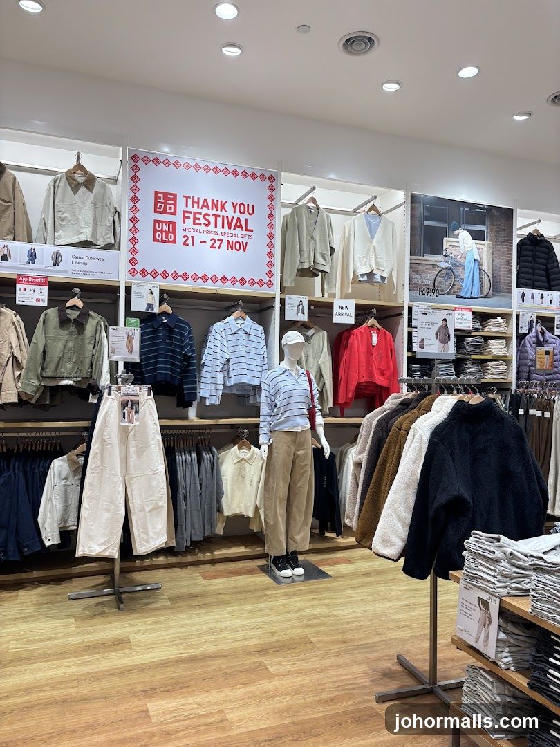 Uniqlo Store Interior