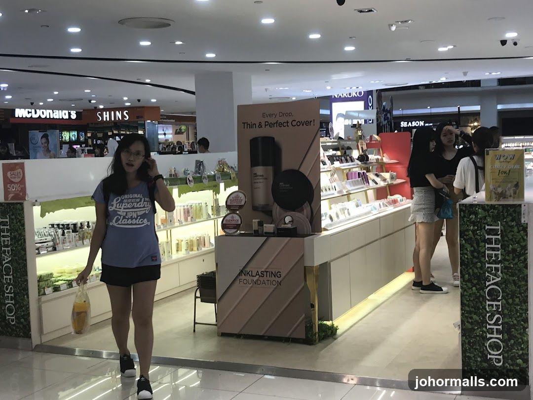 Cosmetics Store