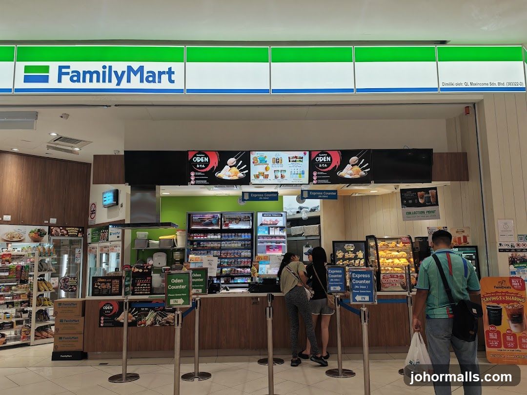 FamilyMart Paradigm JB