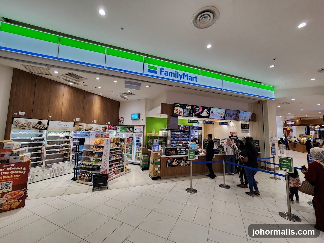FamilyMart Paradigm JB