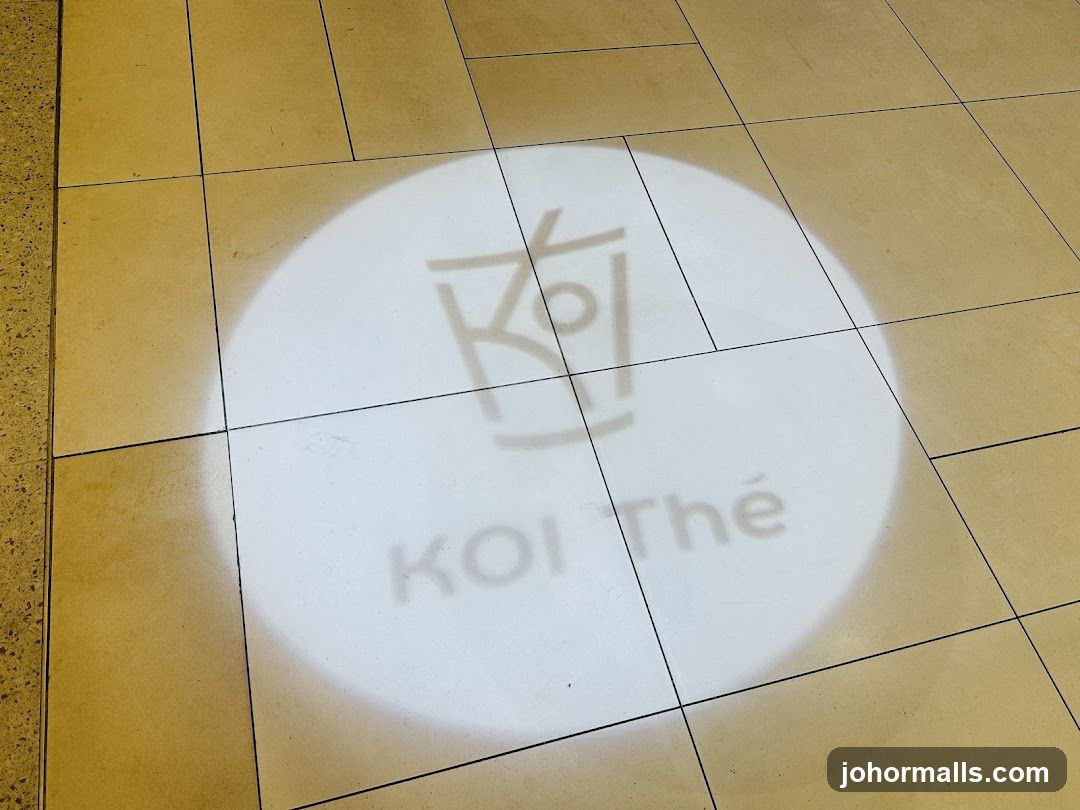 Koi Thé Logo Projection