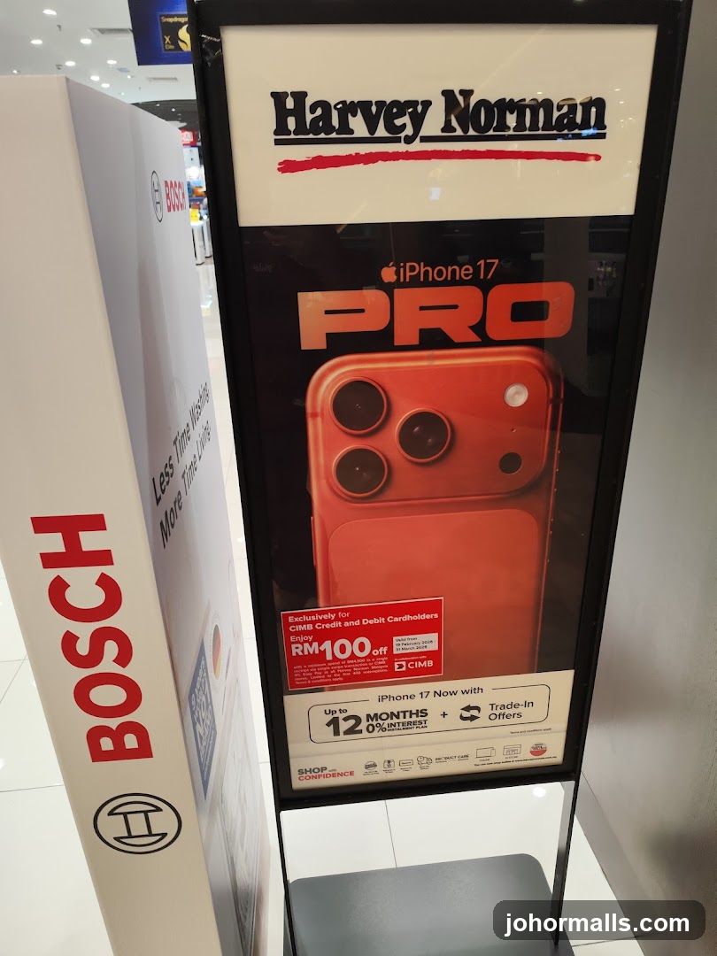 iPhone 17 Pro Advertisement