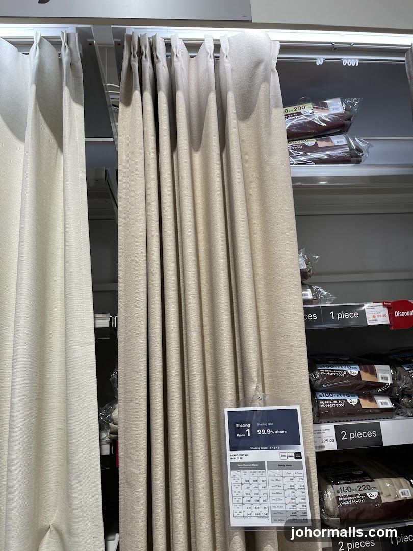 Curtains Display