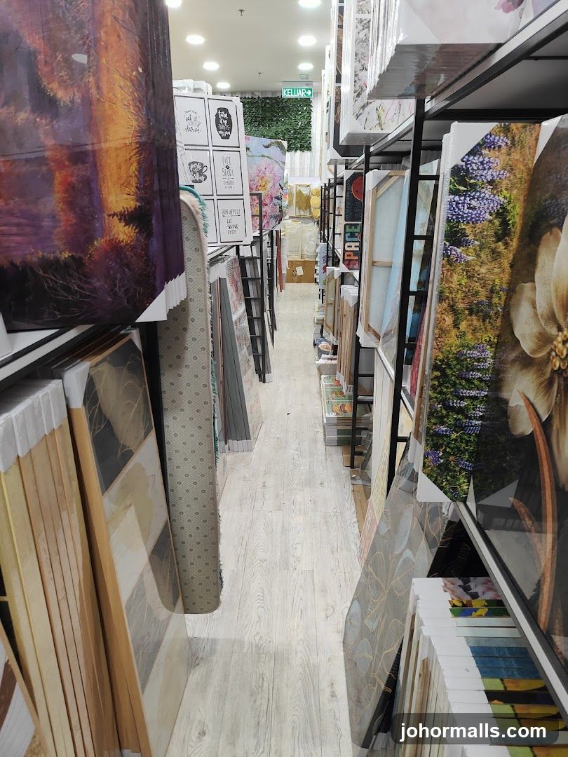 Art Store Aisle