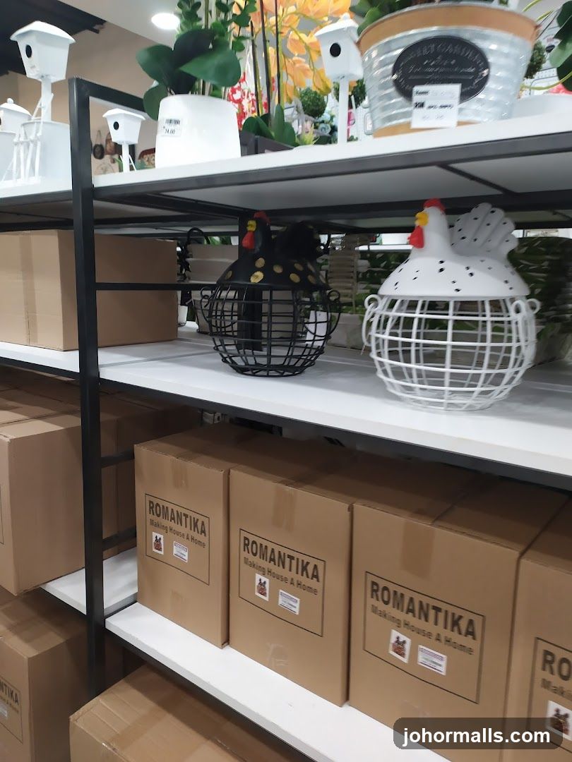 Decorative Chicken Baskets and Boxes