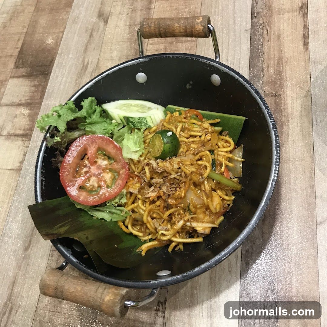 Noodles with Garnish