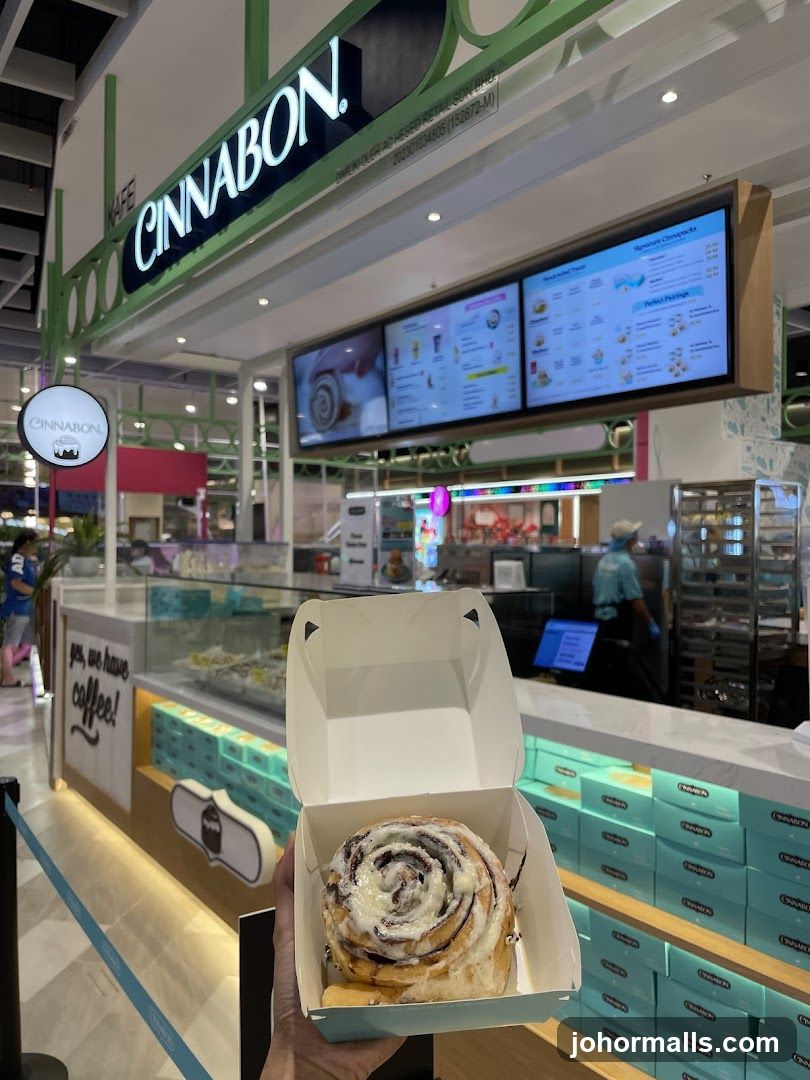 Cinnabon Store with Cinnamon Roll