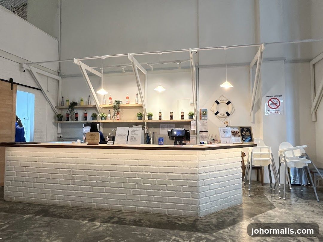 Edward's Urban Fish & Chips (Eco Galleria)