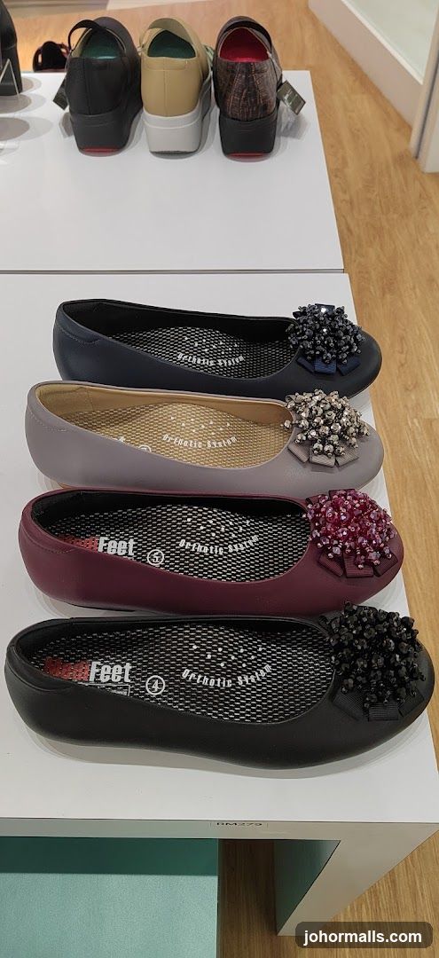 Flat Shoes with Embellishments
