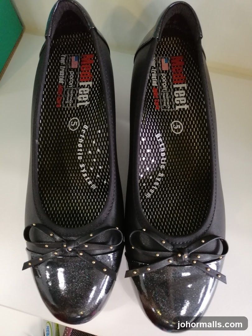 Black Ballet Flats
