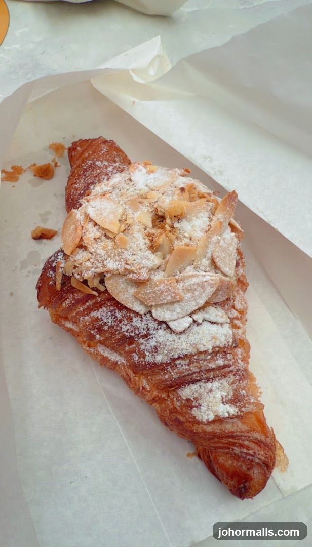 Almond Croissant
