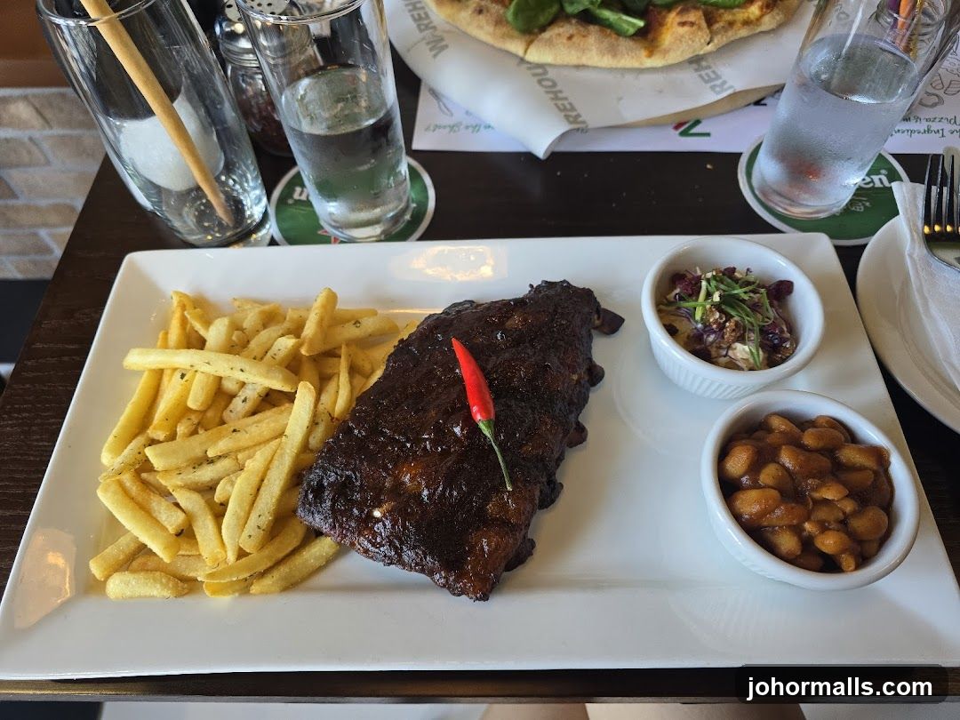 Ribs with Fries and Sides
