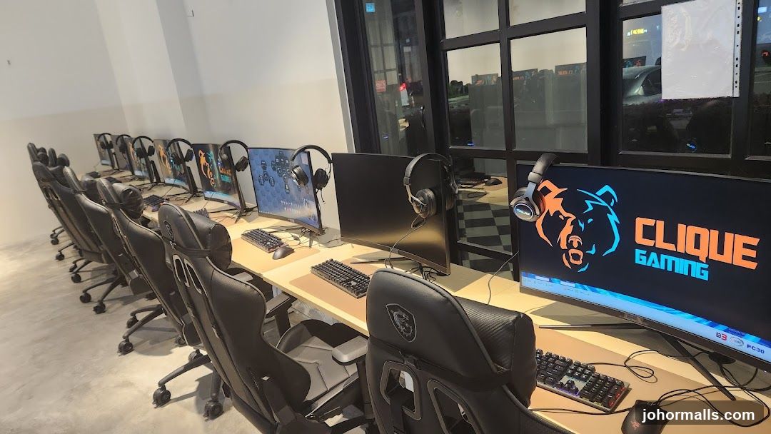 Gaming PCs and Chairs