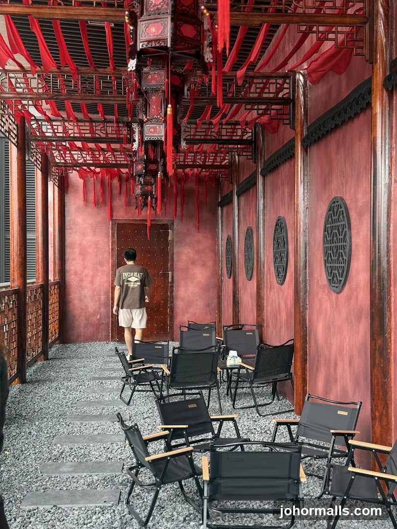 Outdoor Seating Area with Chinese Decor