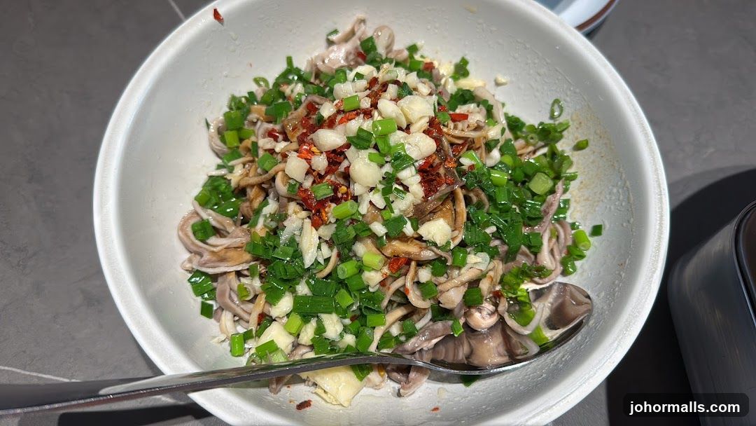 Spicy Pork Intestine Salad
