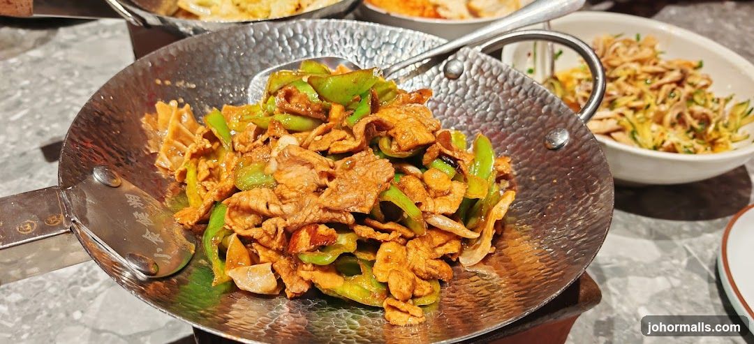 Stir-fried Sliced Pork with Green Peppers