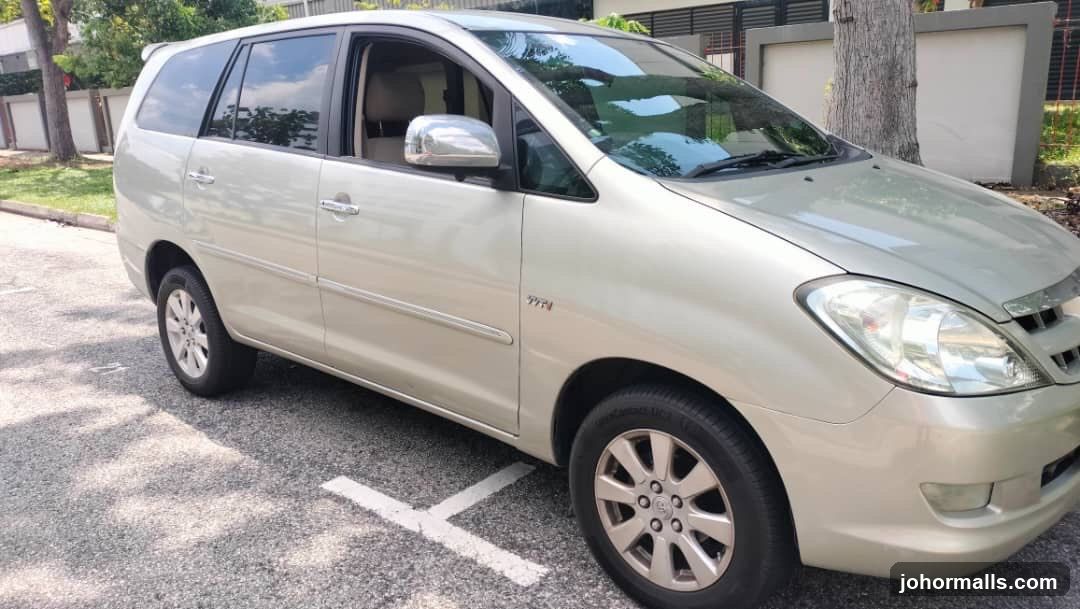 Silver Minivan