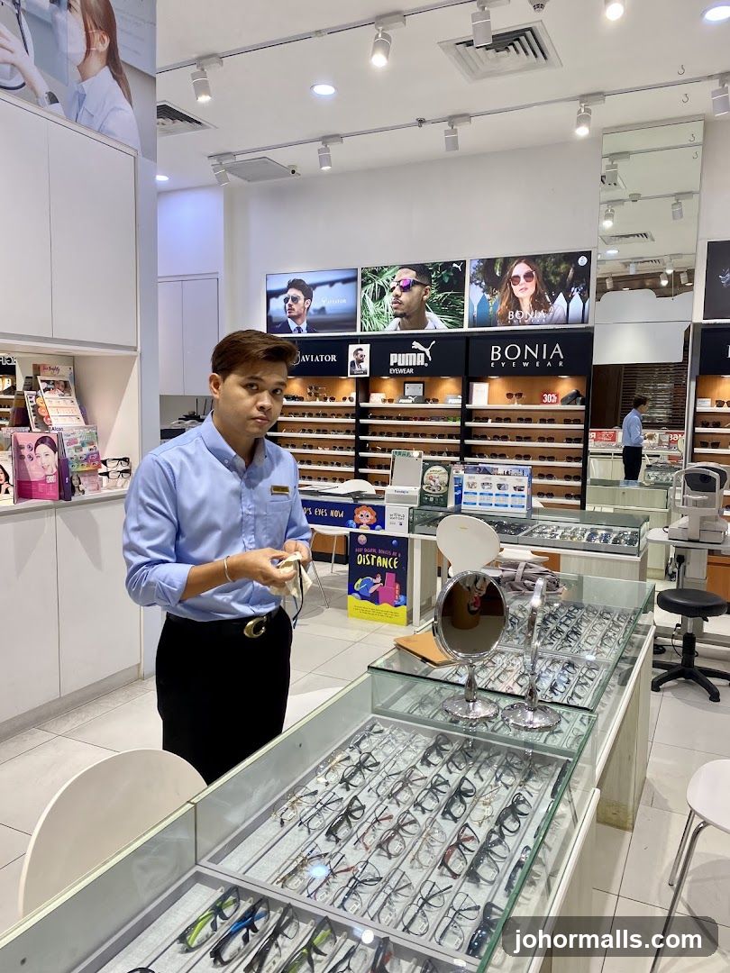 Optician's Store