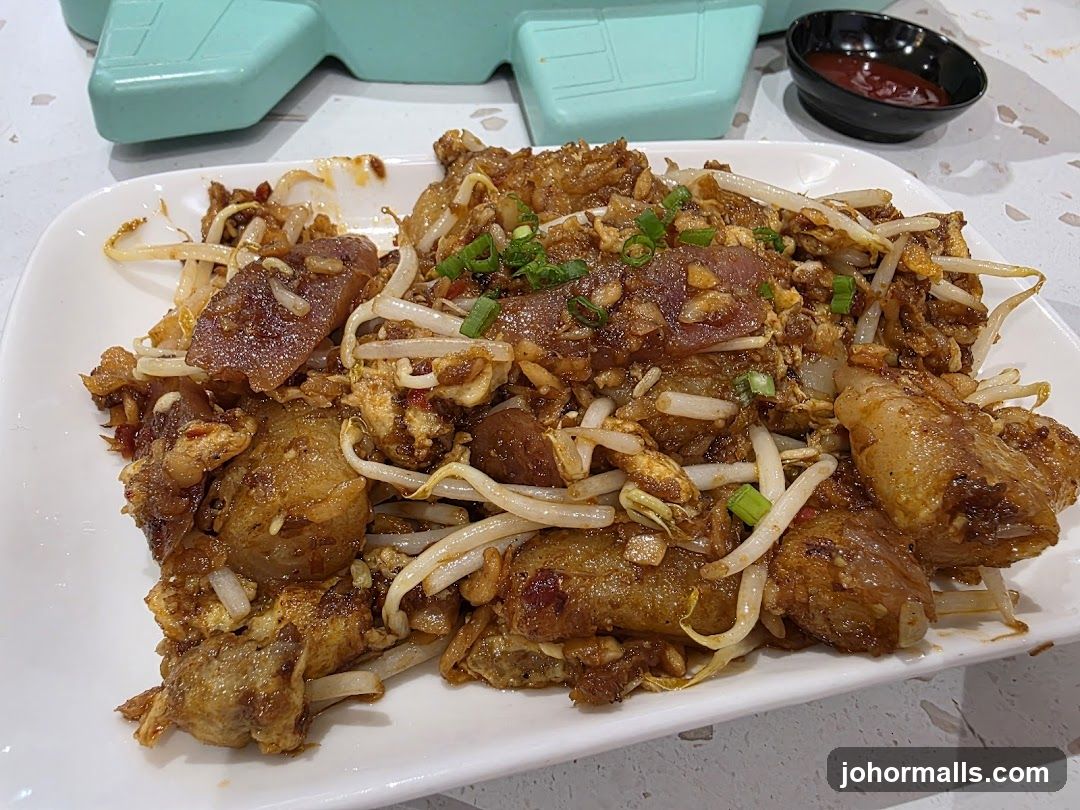 Fried Radish Cake with Bean Sprouts