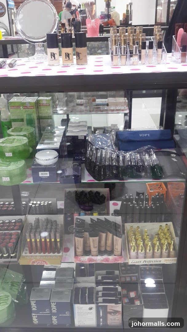 Cosmetics Display