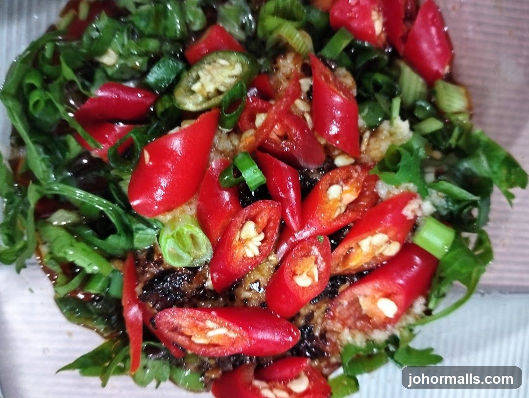 Spicy Chili and Scallion Dish