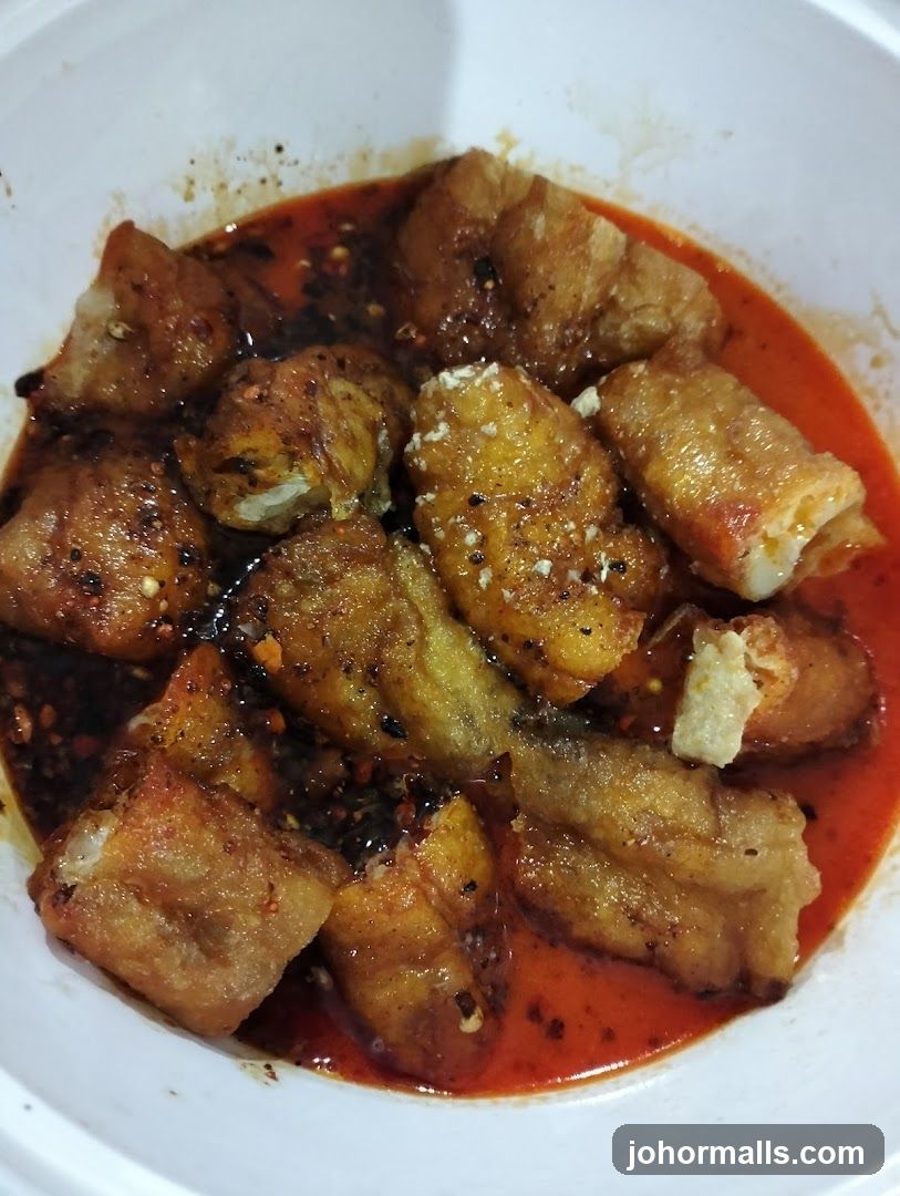 Fried food in sauce
