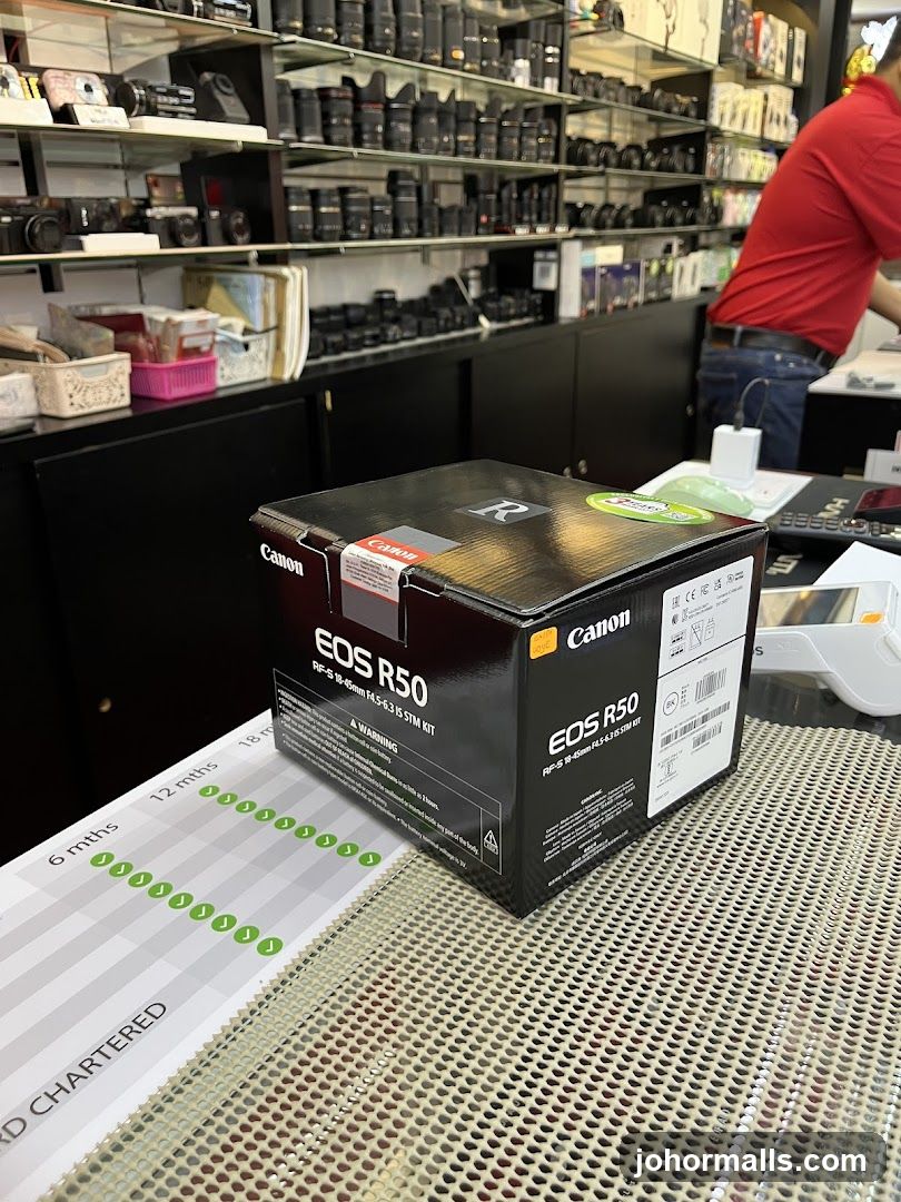 Canon EOS R50 Camera Box