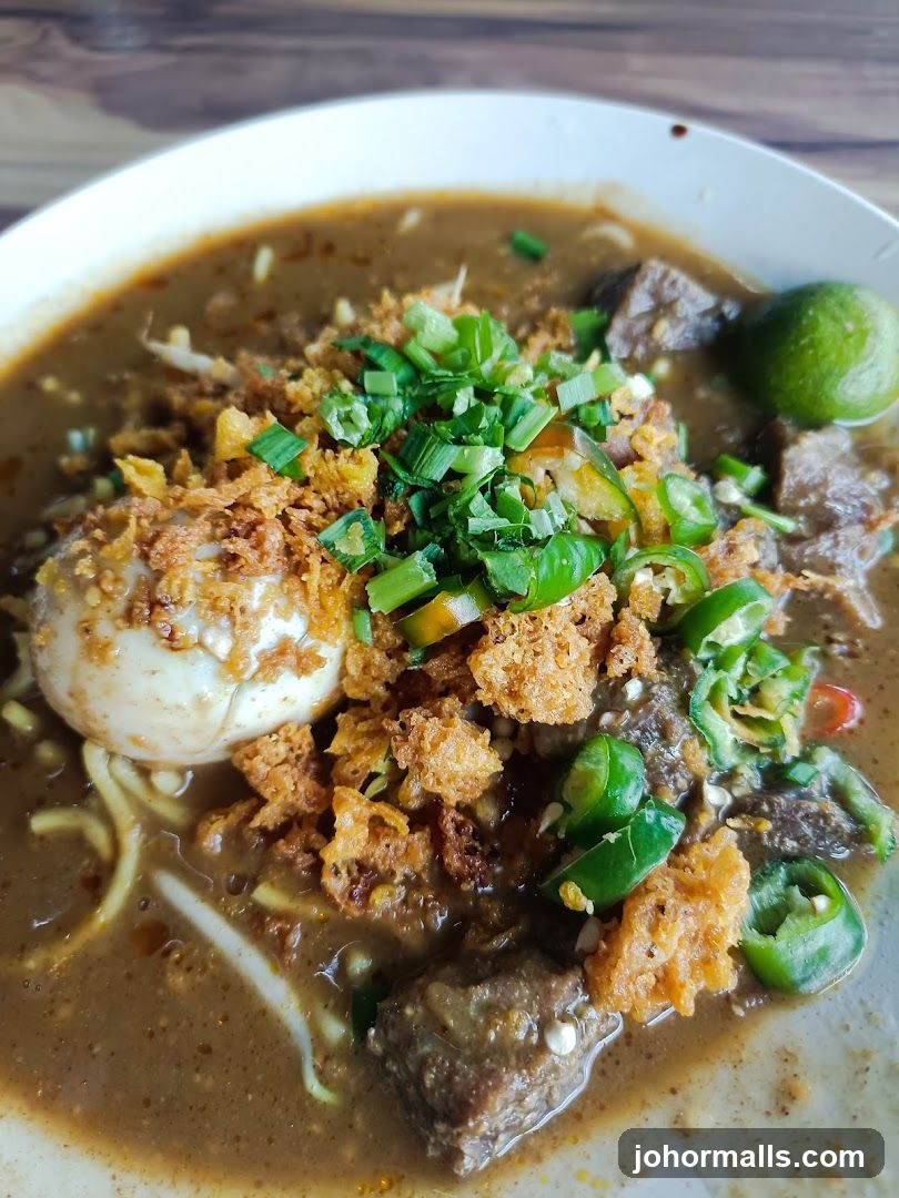 Noodle Soup with Egg and Meat