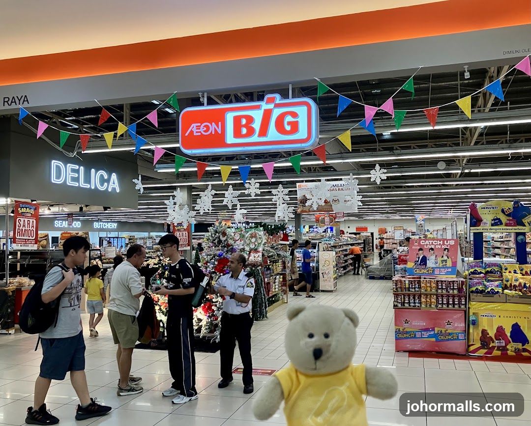 AEON BIG Supermarket Interior