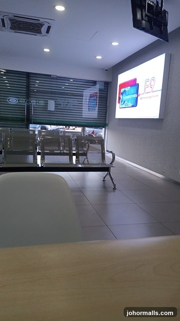 Oppo Store Interior