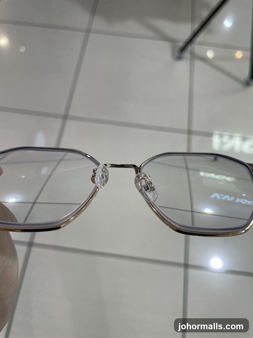 Eyeglasses