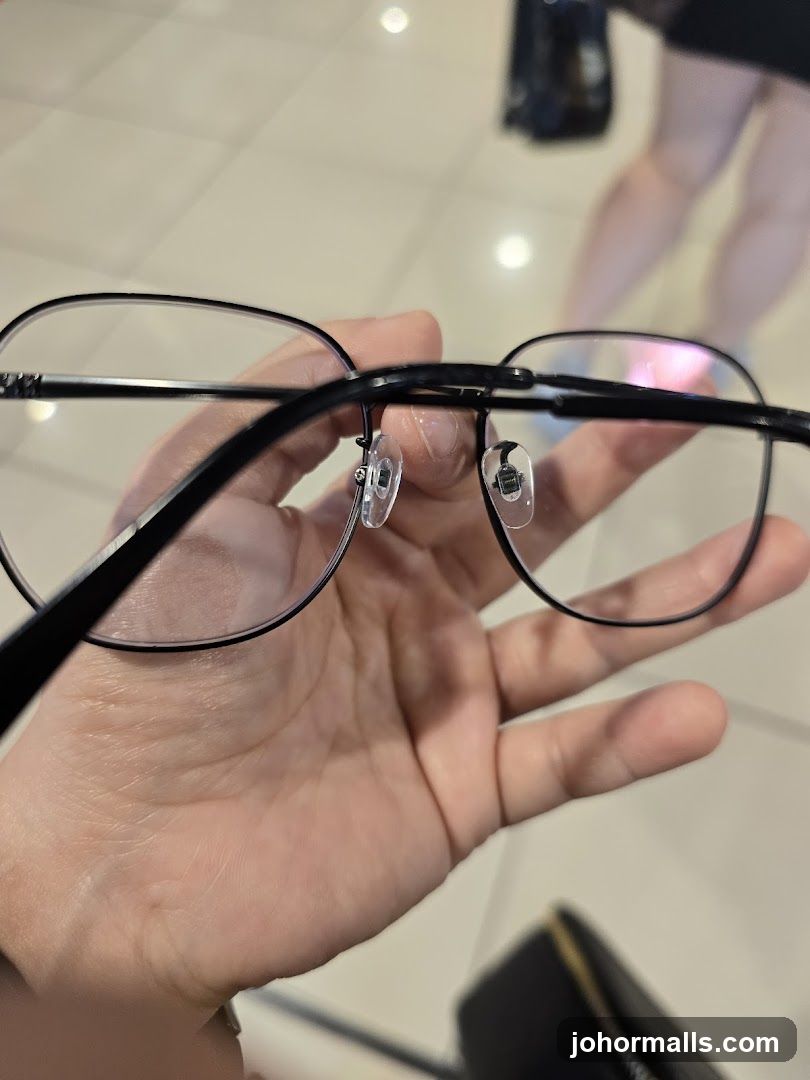 Eyeglasses