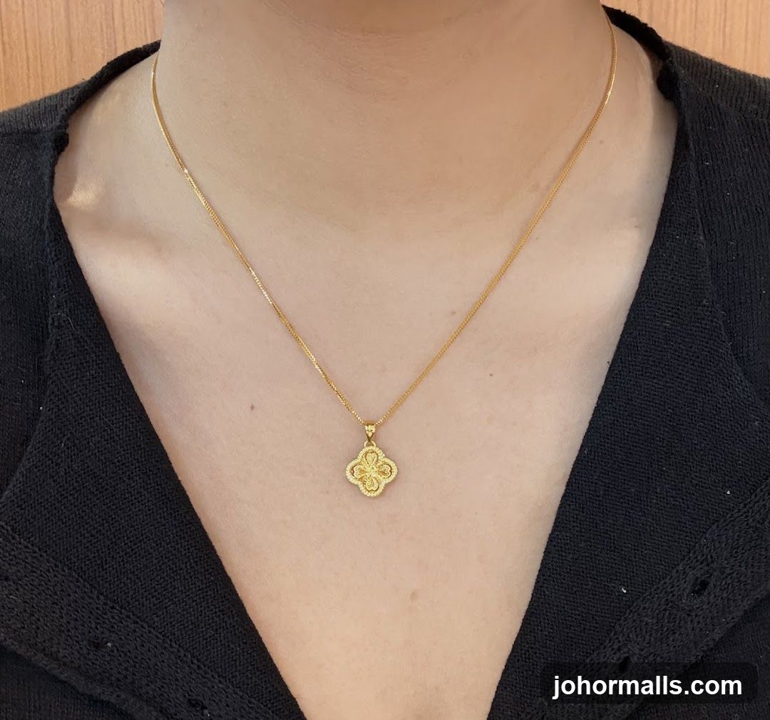 Gold Clover Necklace