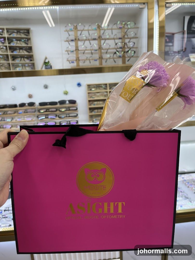 Gift Bag with Flowers and Eyeglasses Display