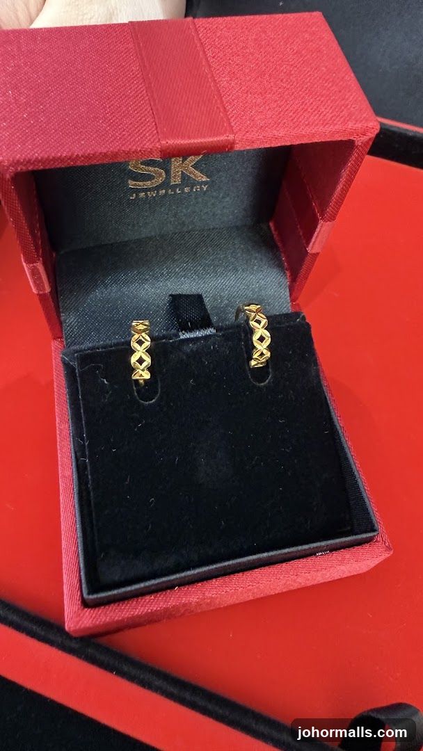 SK Jewellery Box with Earrings