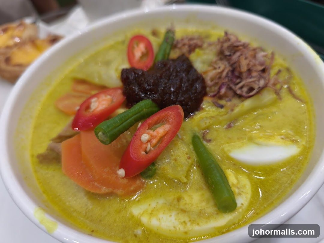 Lontong Dish
