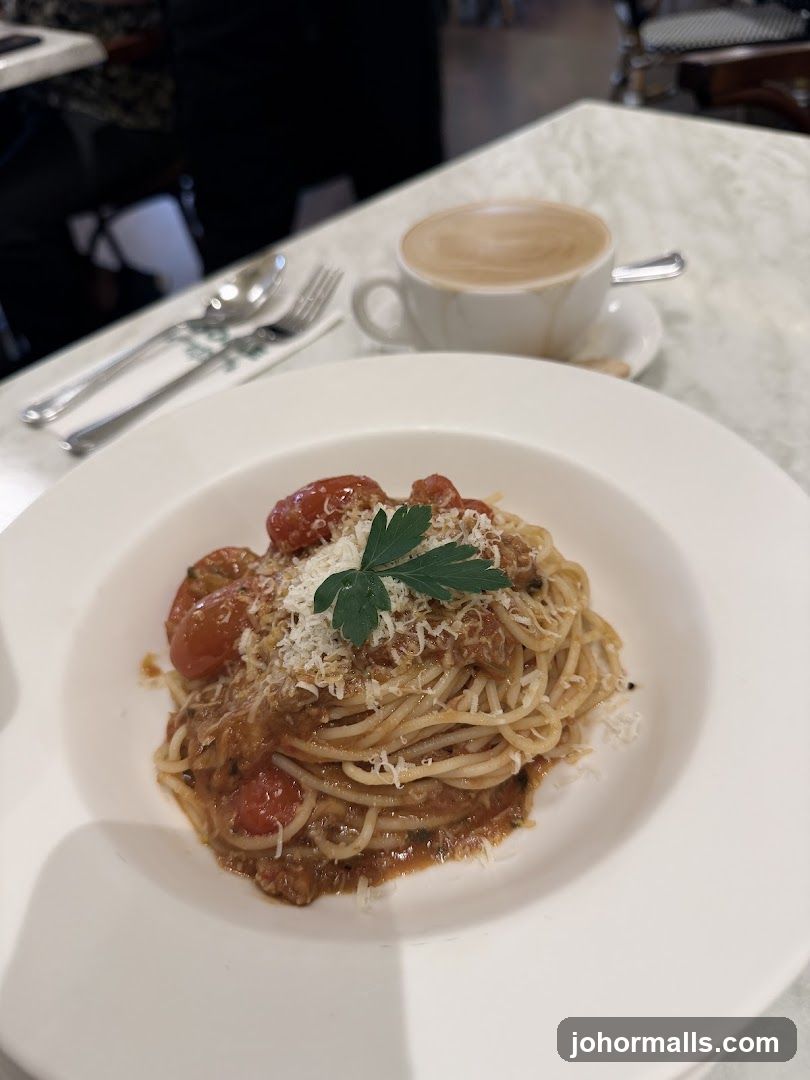 Spaghetti with Cherry Tomatoes and Coffee