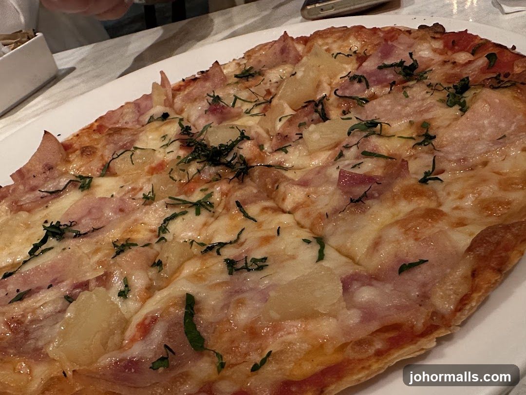 Hawaiian Flatbread Pizza