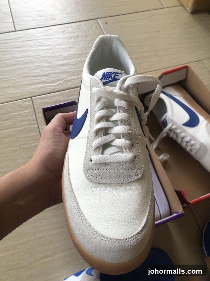 Nike Sneakers