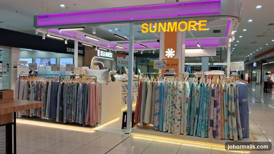 Sunmore Storefront Display