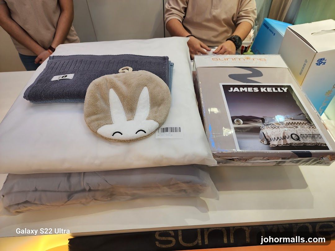 Bedding and Towel Display