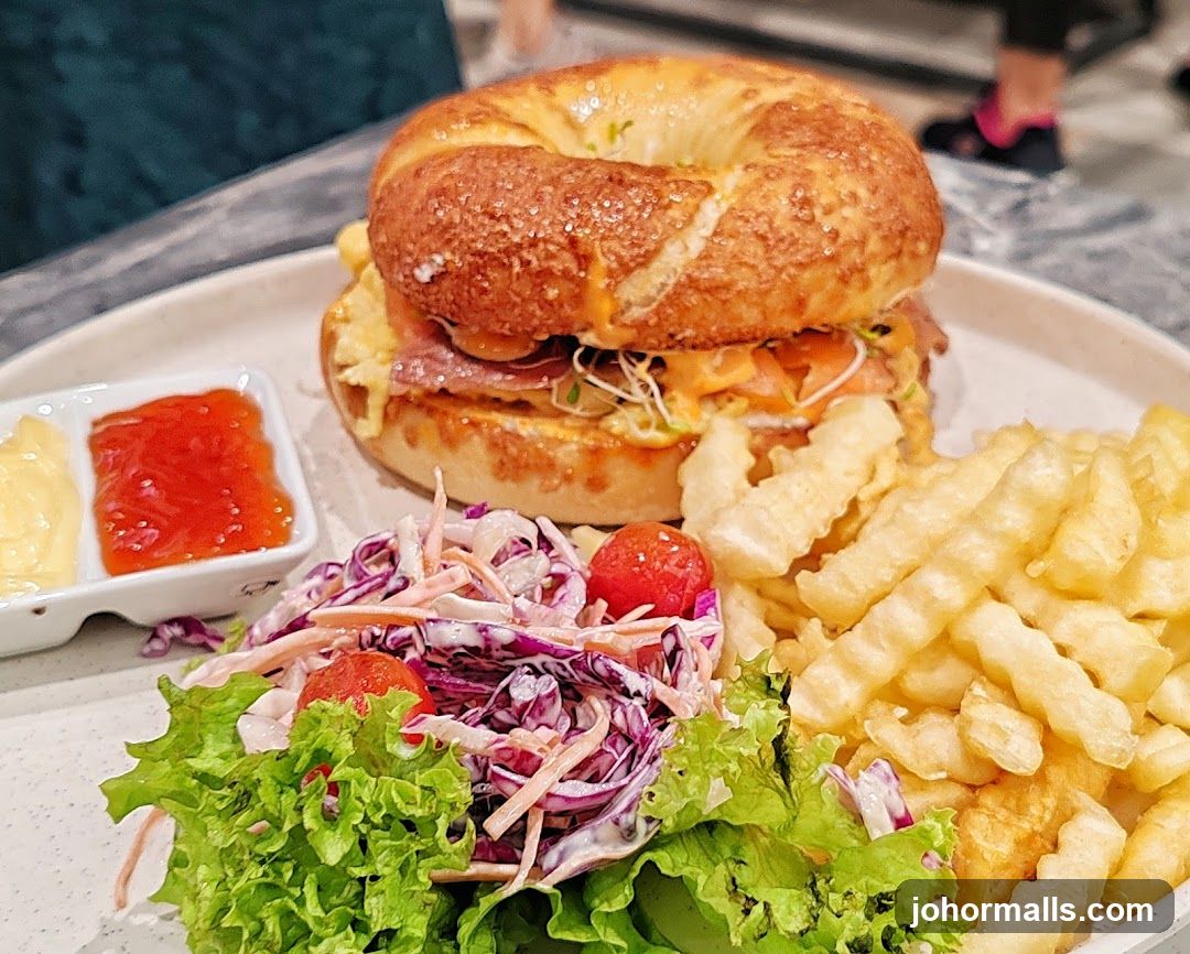 Bagel Sandwich with Fries and Salad