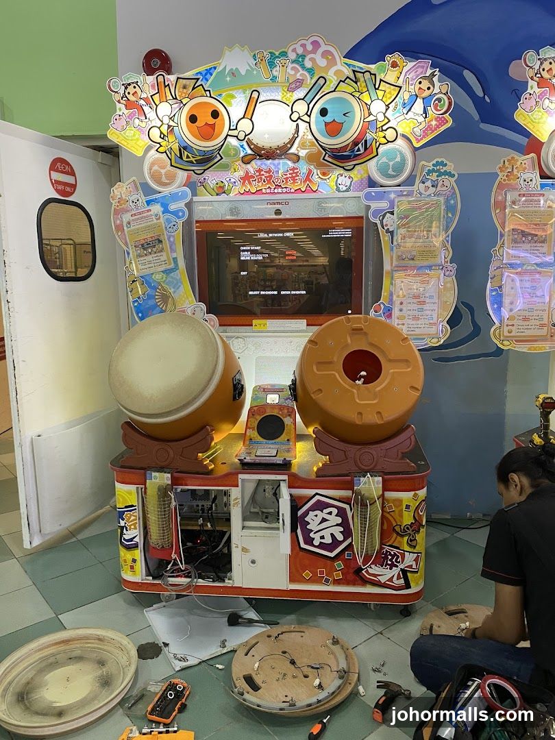 Taiko no Tatsujin Arcade Machine Under Repair