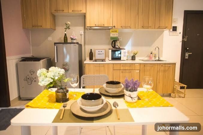 Kitchenette Dining Area