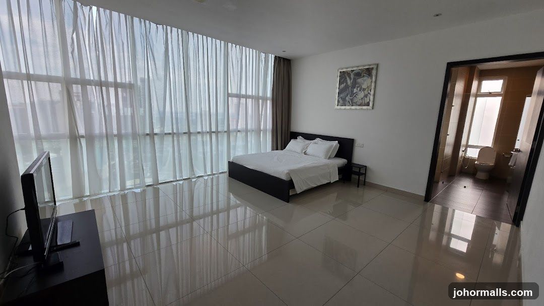 Bedroom with Ensuite Bathroom